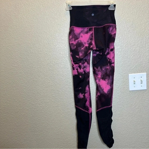 *SALE* Lululemon women’s leggings size 4 - Picture 6 of 6